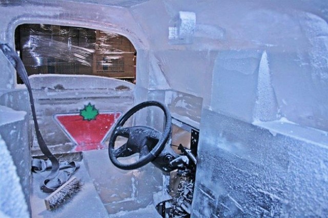 Driveable-Truck-made-of-Ice8-640x426