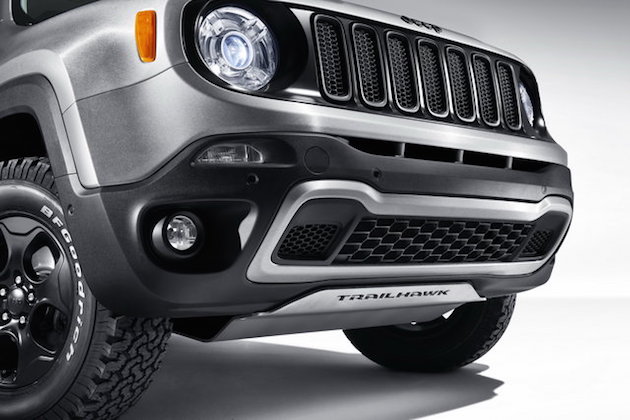 Jeep Renegade Hard Steel concept with Uconnect live infotainment system feel desain 1
