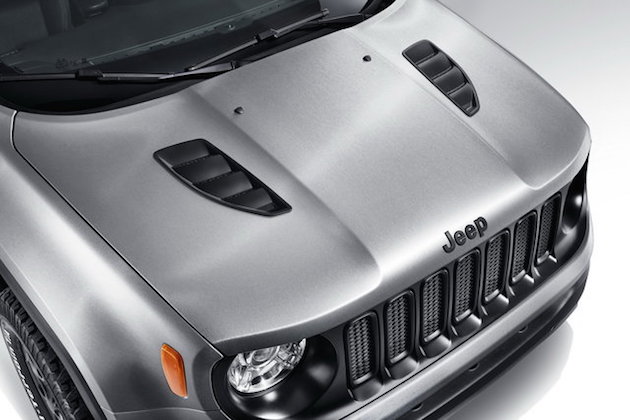 Jeep Renegade Hard Steel concept with Uconnect live infotainment system feel desain 3