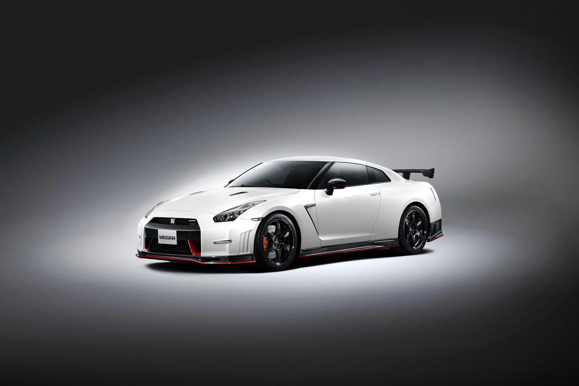 Nissan-GT-R-Nismo-1