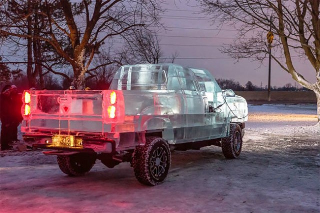 Driveable-Truck-made-of-Ice14a-640x427