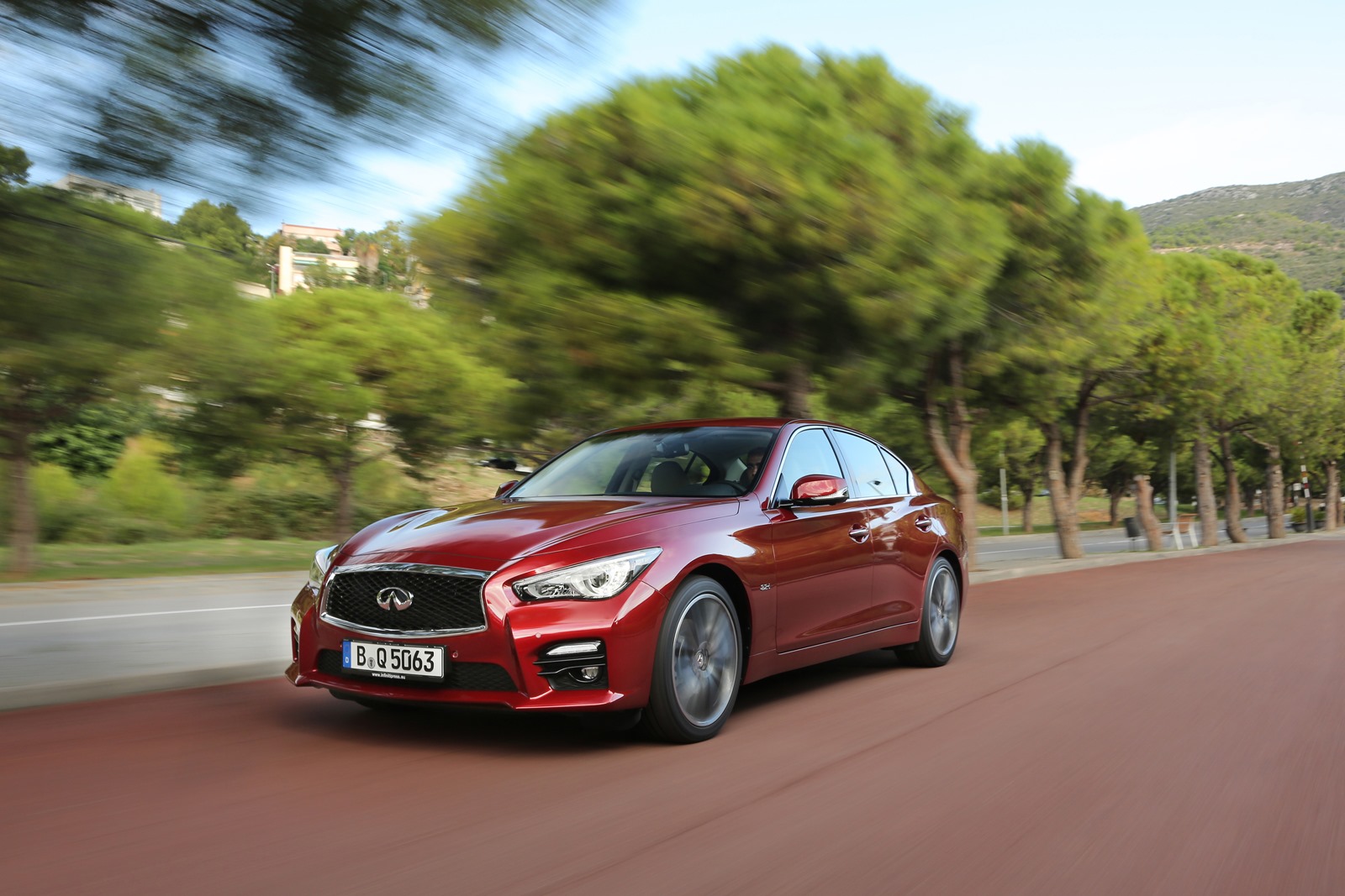 Infiniti-Q50-23