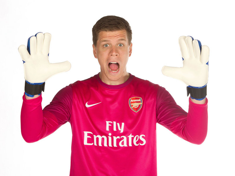 arsenal-szczesny-pink