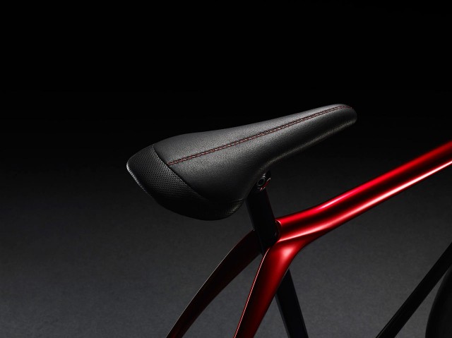 Ultra Minimalist Bicycle by Mazda 2 640x479